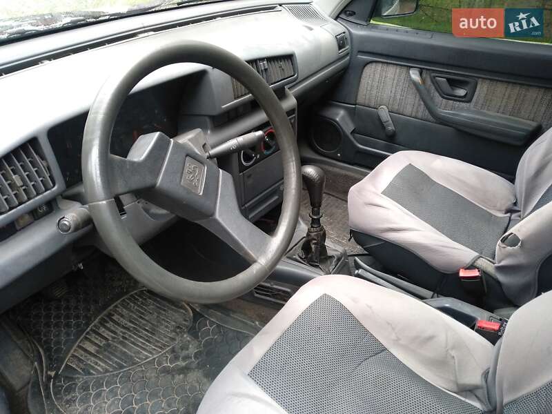 Седан Peugeot 405 1989 в Луцке