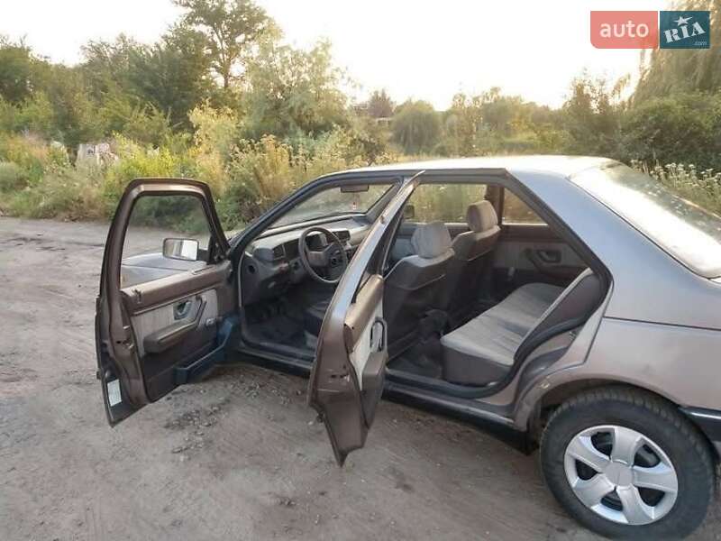 Седан Peugeot 405 1988 в Запорожье