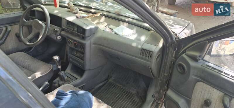 Универсал Peugeot 405 1990 в Саврани