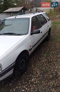 Универсал Peugeot 405 1990 в  фото 2 Универсал Peugeot 405 1990 в