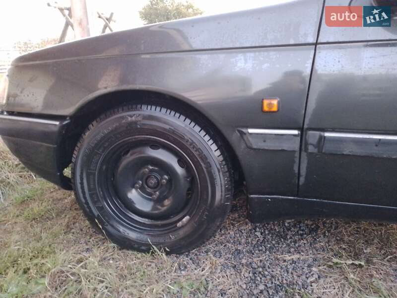 Универсал Peugeot 405 1993 в Макарове