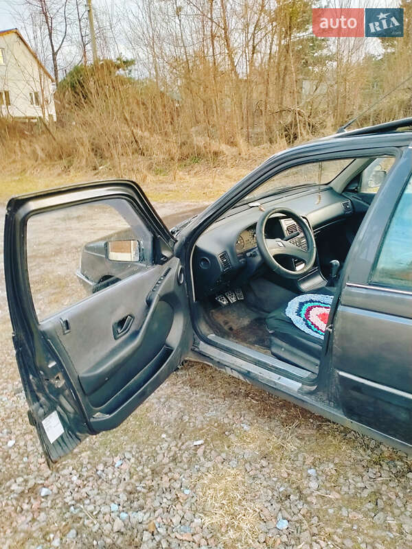 Седан Peugeot 405 1993 в Боярке