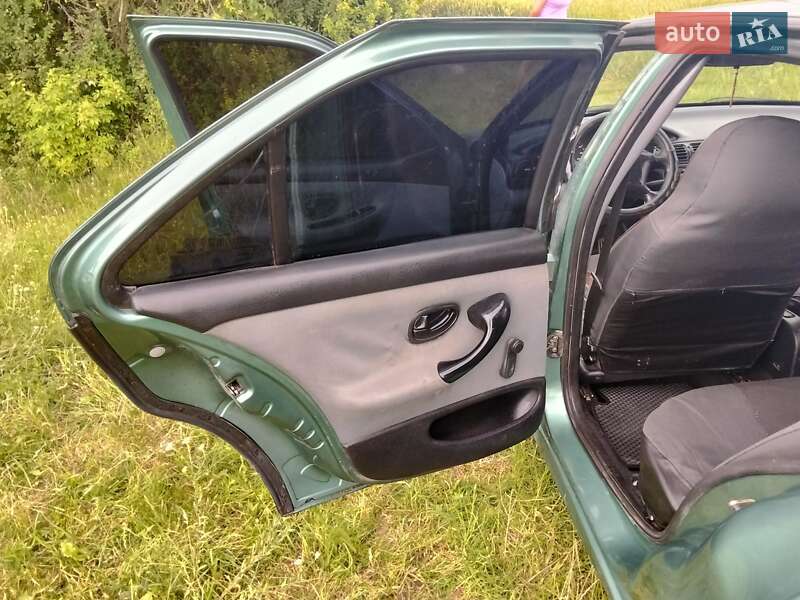 Седан Peugeot 406 2000 в Калинівці