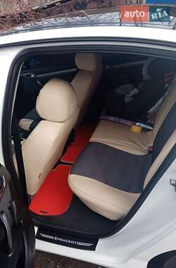 Седан Peugeot 407 2004 в 