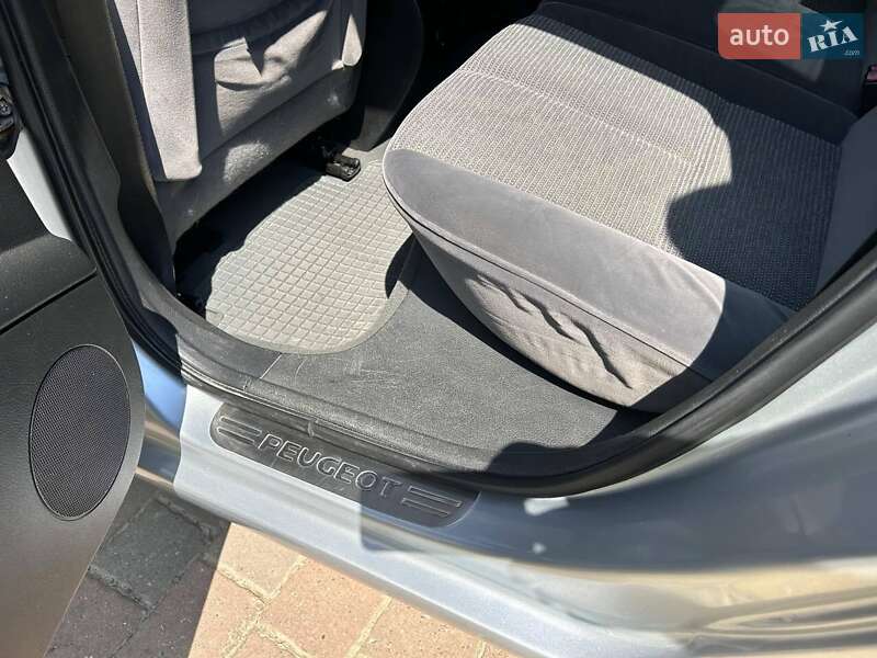 Седан Peugeot 407 2006 в Стрию