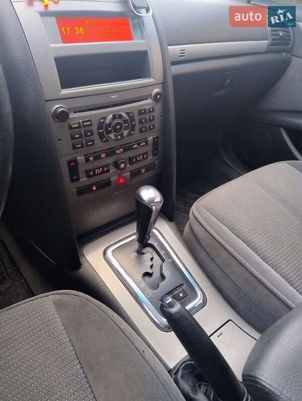 Седан Peugeot 407 2006 в Староконстантинове