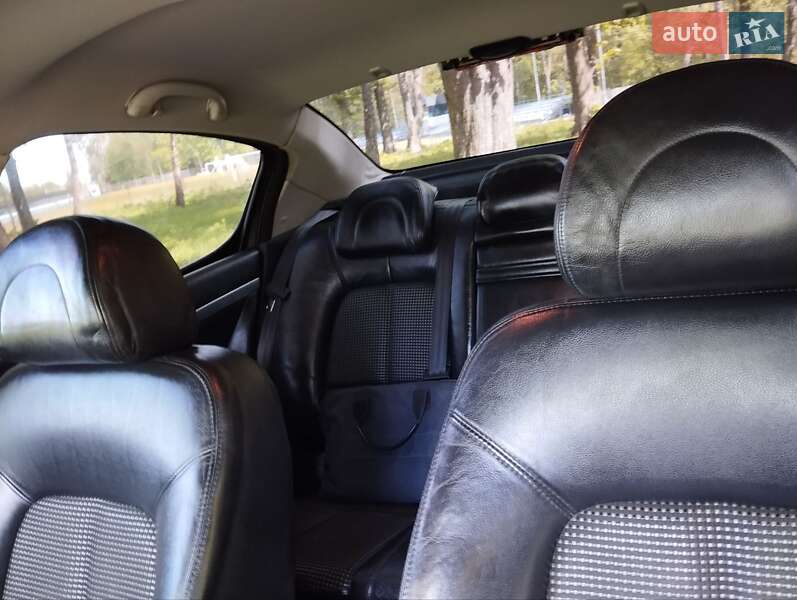 Седан Peugeot 407 2004 в Тернополе