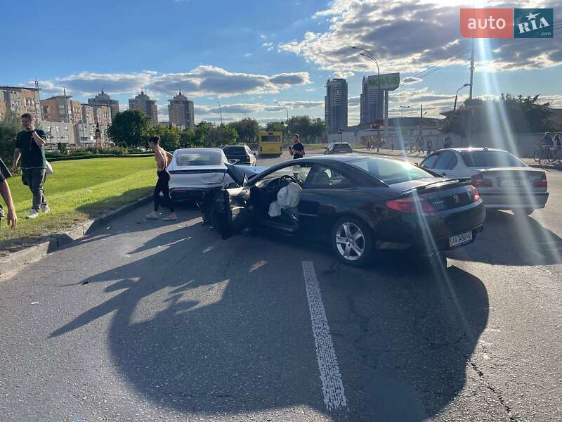 Купе Peugeot 407 2007 в Киеве