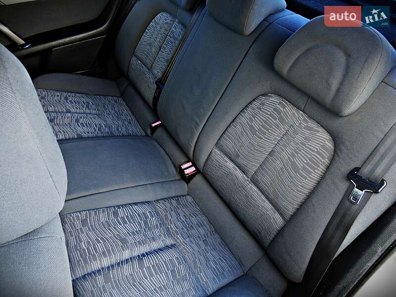 Седан Peugeot 407 2004 в Черкасах