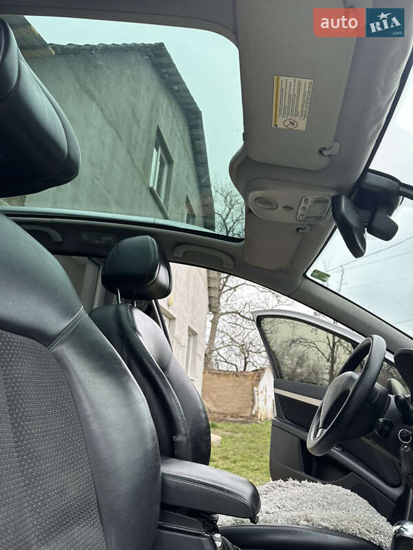 Универсал Peugeot 407 2010 в Хотине