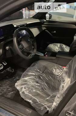 Седан Peugeot 408 2023 в 