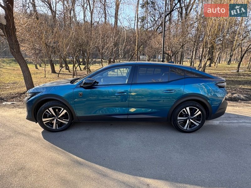 Лифтбек Peugeot 408 2023 в Киеве