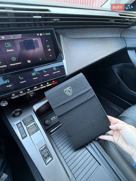 Лифтбек Peugeot 408 2023 в Умани