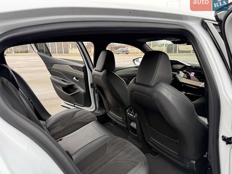 Лифтбек Peugeot 408 2023 в Киеве