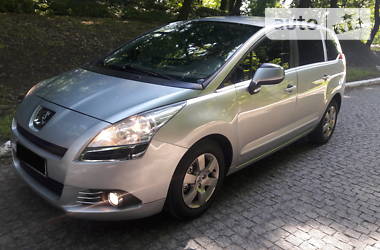 Peugeot 5008 2011