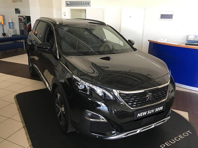 Внедорожник / Кроссовер Peugeot 5008 2019 в Киеве