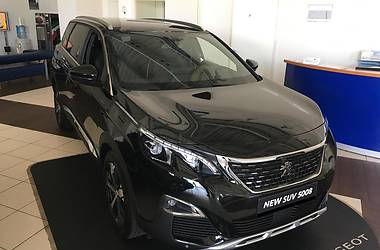 Внедорожник / Кроссовер Peugeot 5008 2019 в Киеве