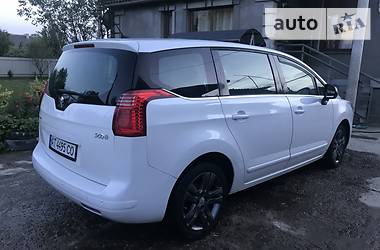 Мінівен Peugeot 5008 2010 в Калуші