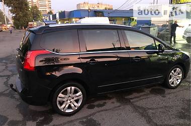 Универсал Peugeot 5008 2012 в Днепре