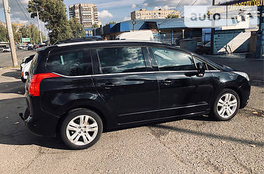 Универсал Peugeot 5008 2012 в Днепре