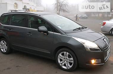 Peugeot 5008 2012