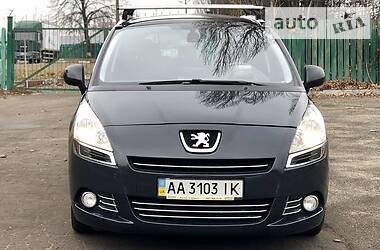 Мінівен Peugeot 5008 2011 в Києві