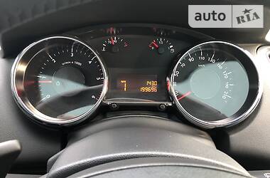 Мінівен Peugeot 5008 2014 в 