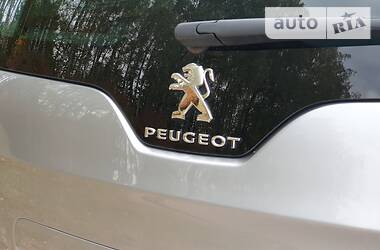 Мінівен Peugeot 5008 2015 в Тернополі