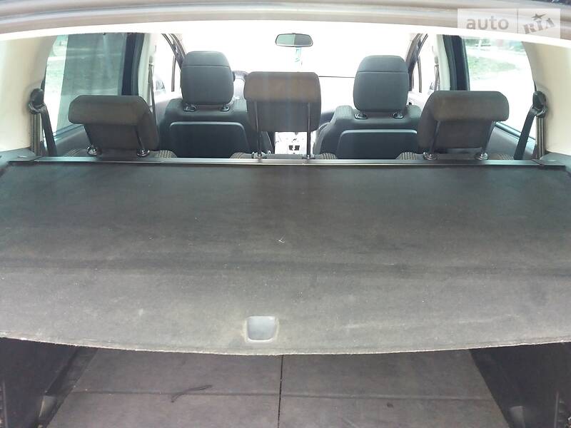 Мінівен Peugeot 5008 2011 в Мелітополі