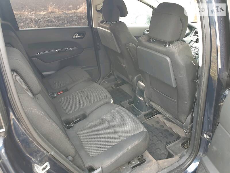 Мінівен Peugeot 5008 2010 в Снятині