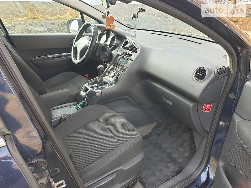 Мінівен Peugeot 5008 2010 в Снятині