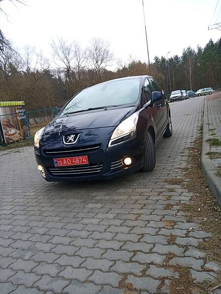 Мінівен Peugeot 5008 2010 в Львові