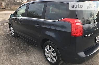 Мінівен Peugeot 5008 2011 в 
