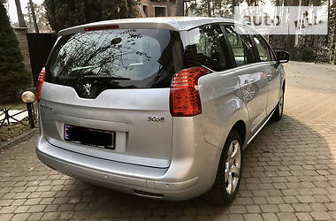 Мінівен Peugeot 5008 2010 в 