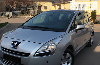 Універсал Peugeot 5008 2012 в 