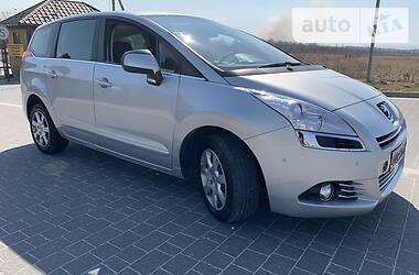 Мінівен Peugeot 5008 2011 в 