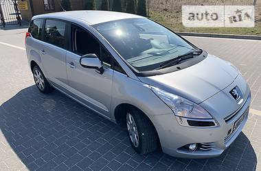 Мінівен Peugeot 5008 2011 в 