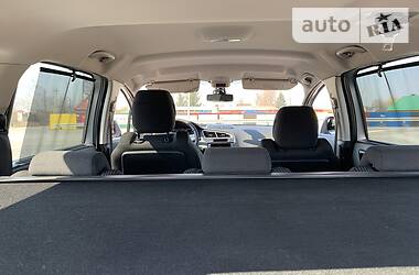 Мінівен Peugeot 5008 2011 в 