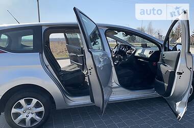 Мінівен Peugeot 5008 2011 в 