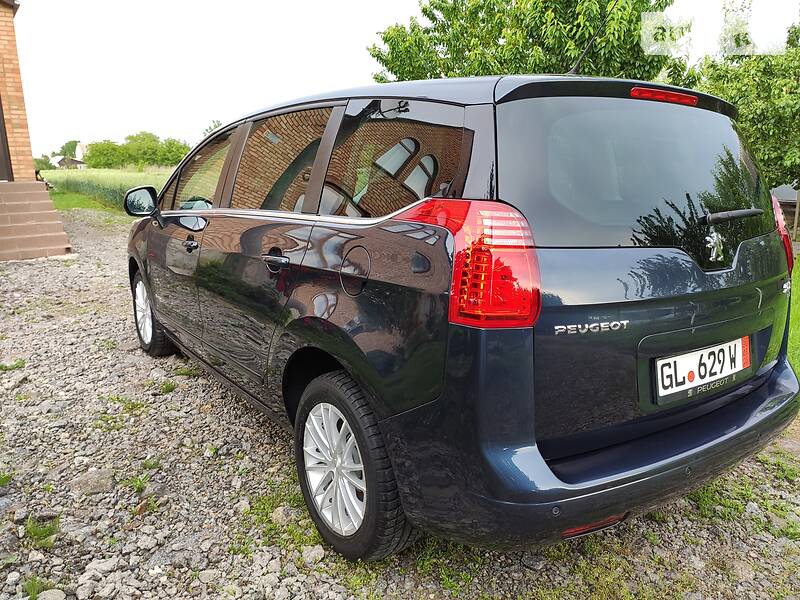 Минивэн Peugeot 5008 2013 в Казатине