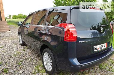 Мінівен Peugeot 5008 2013 в 