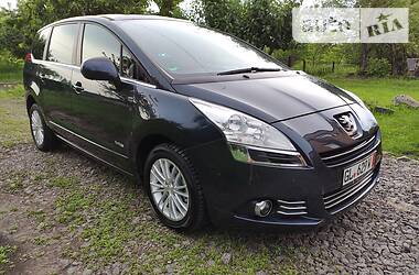 Peugeot 5008 2013