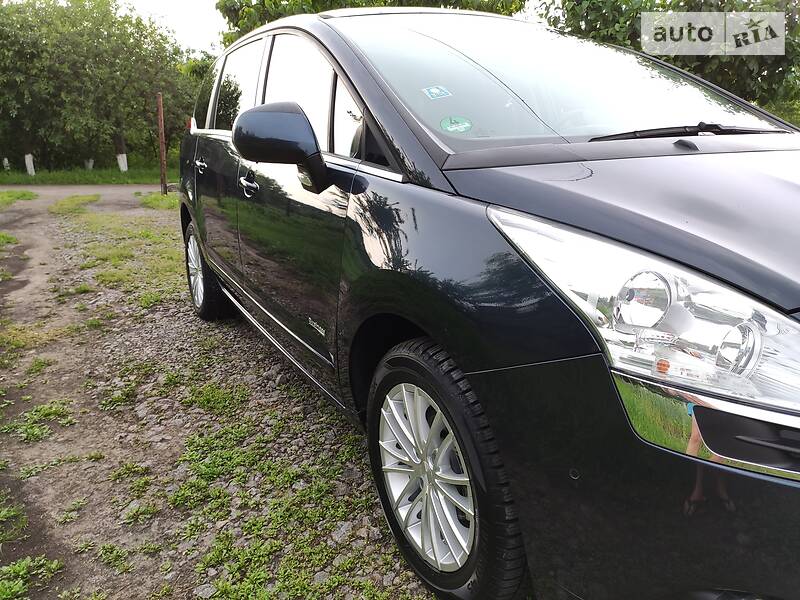 Минивэн Peugeot 5008 2013 в Казатине