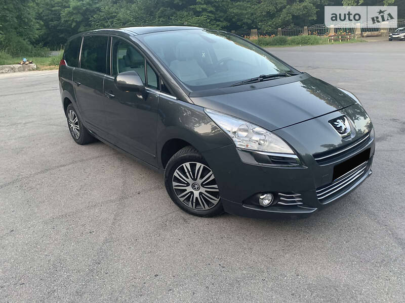 Універсал Peugeot 5008 2010 в Полтаві
