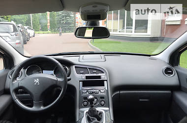 Минивэн Peugeot 5008 2015 в Чернигове