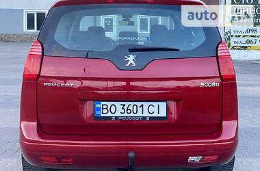 Универсал Peugeot 5008 2010 в Теофиполе