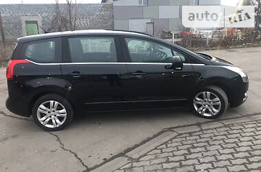 Универсал Peugeot 5008 2009 в Богородчанах