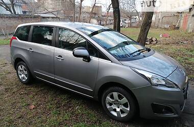 Peugeot 5008 2015