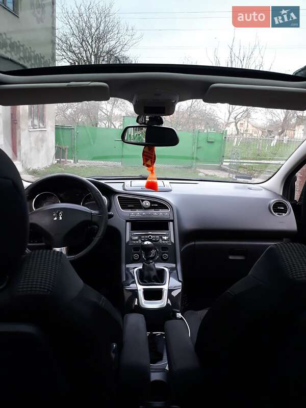 Універсал Peugeot 5008 2010 в Тернополі