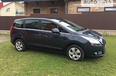 Універсал Peugeot 5008 2012 в Тернополі